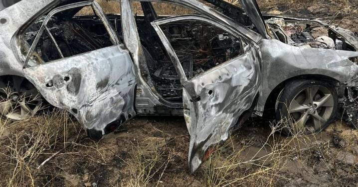 Vehicle fire in Benton County ravine extinguished