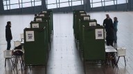 Flancos abiertos por voto extranjero: Dudas por multa y limitar participación a elecciones locales