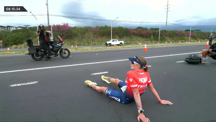 Drama en el triatlón Ironman: Estaba a punto de ganar, pero se desplomó frente...