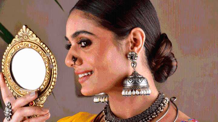 Glam up for Maha Navami: Stunning makeup looks to try this year