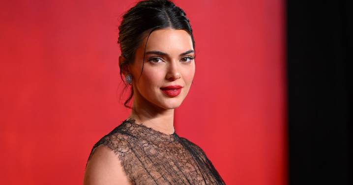 Kendall Jenner's Plunging Skirt Suit At PFW Was Peak CEO
