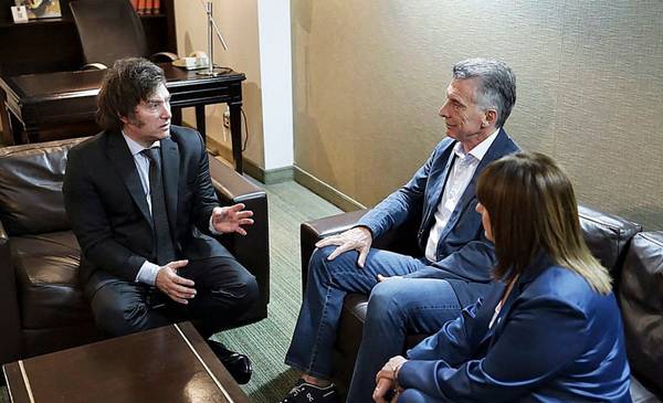 Milei se reúne con Macri en Olivos tras recibir a los gobernadores