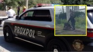 Separan de su cargo a policía de Escobedo captado golpeando a un hombre en la vía pública
