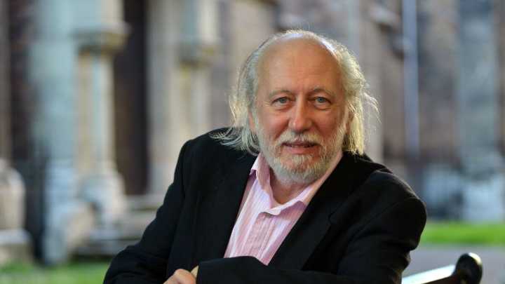 László Krasznahorkai, el nuevo rey del terror apocalíptico, recibe el Nobel de Literatura 2025: ¿qué hizo para merecer este galardón?
