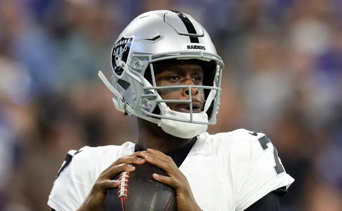 Geno Smith receives toough news from the Raiders about his future as QB1
