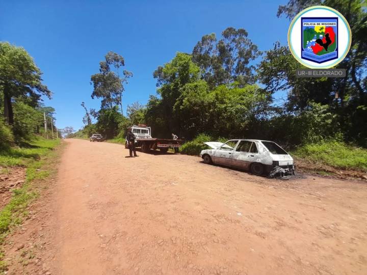 Eldorado: un auto se incendió y su conductor sufrió quemaduras