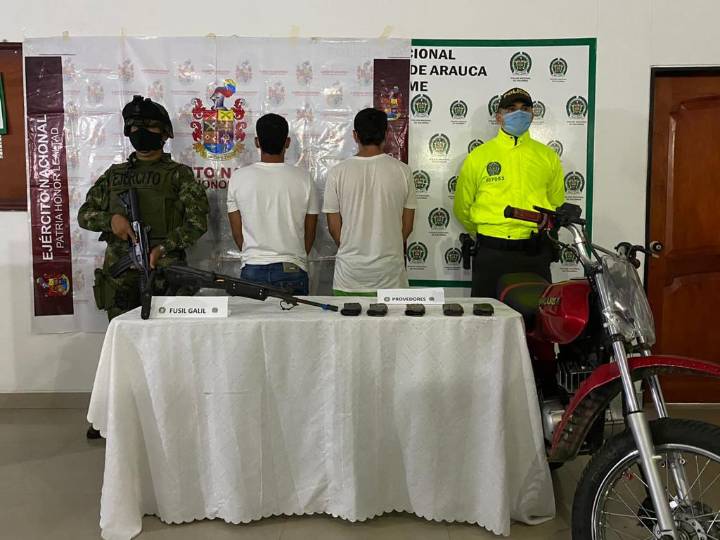 Por transportar material de uso privativo de las Fuerzas Militares fueron capturados