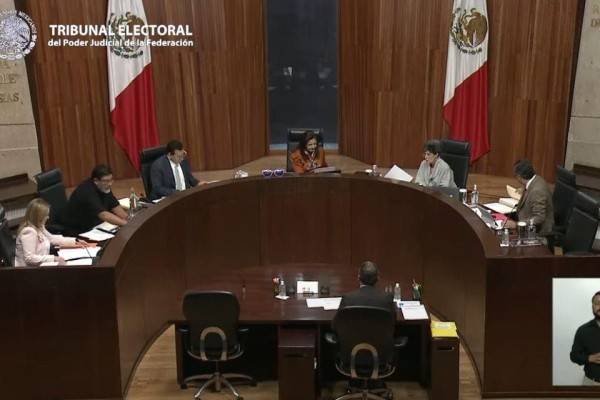 Divide a TEPJF investigación contra consejeros del INE