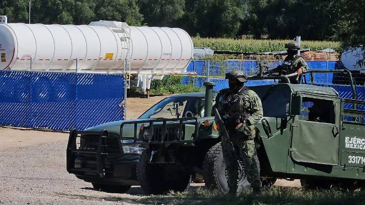 Clausuran hasta siete tomas clandestinas diarias en San Juan y Pedro Escobedo