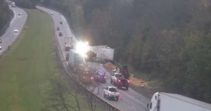 Early morning crash on I-24 causes traffic delays