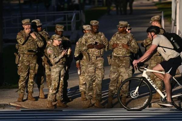 Notifica Trump despliegue de 300 miembros de GN en Chicago