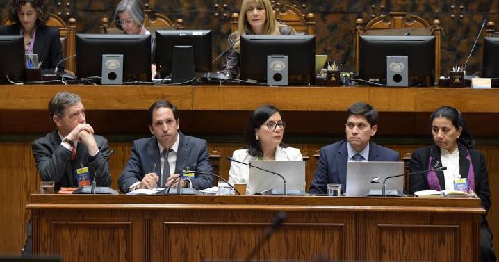 La alerta roja del CFA: nuevo incumplimiento de meta fiscal aumenta la posibilidad de que deuda pública supere el límite de 45% del PIB en 2027