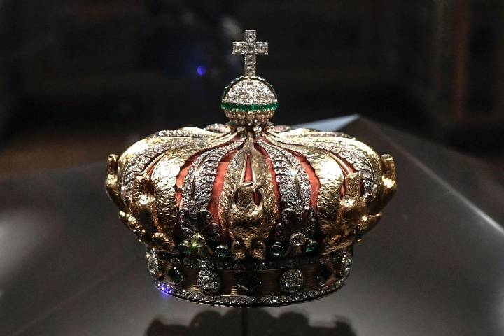 Joyas robadas del Louvre no se aseguraron porque el gobierno no estimó riesgos