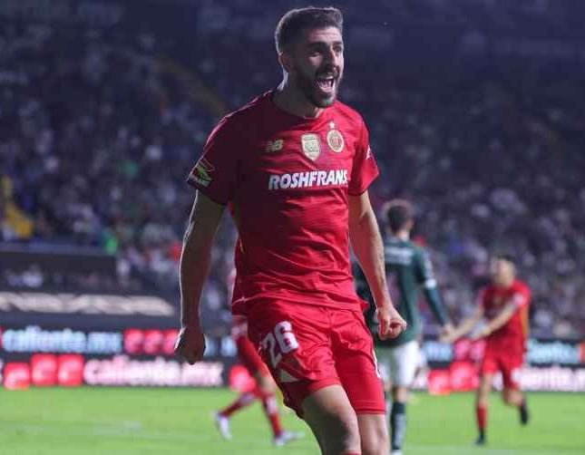 Toluca goleó 4-2 a León