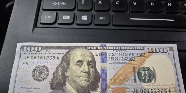 Police warning of counterfeit cash in Princeton
