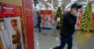 Retailers expected to be cautious on holiday hiring
