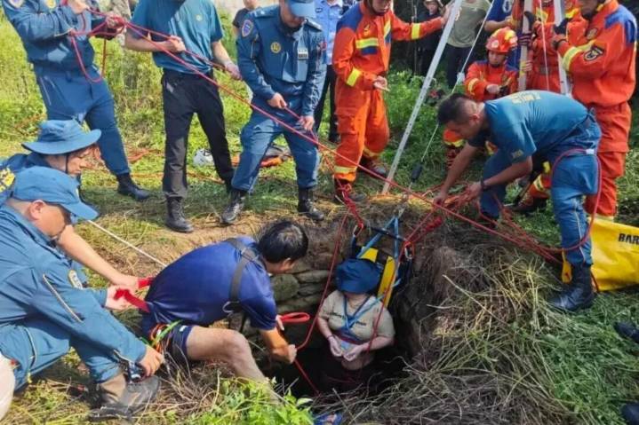 Woman clings to life for 54 hours after falling into snake