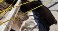 Se forman dos socavones en Ciudad Obregón