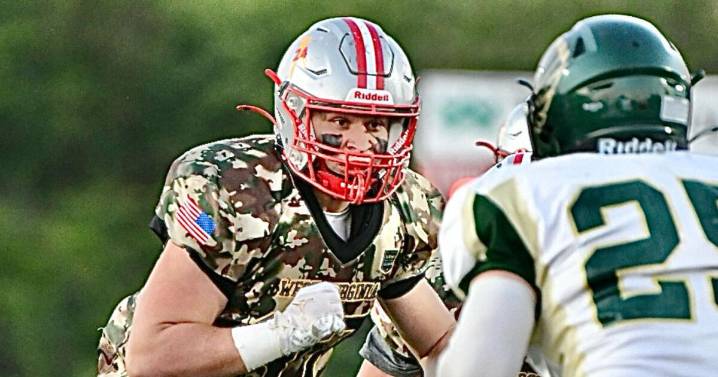 At the Game: Tide, Hillbillies in tight one