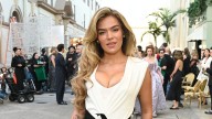 Karol G impacta al aparecer en Vogue World 2025: aquí detalles de sus look
