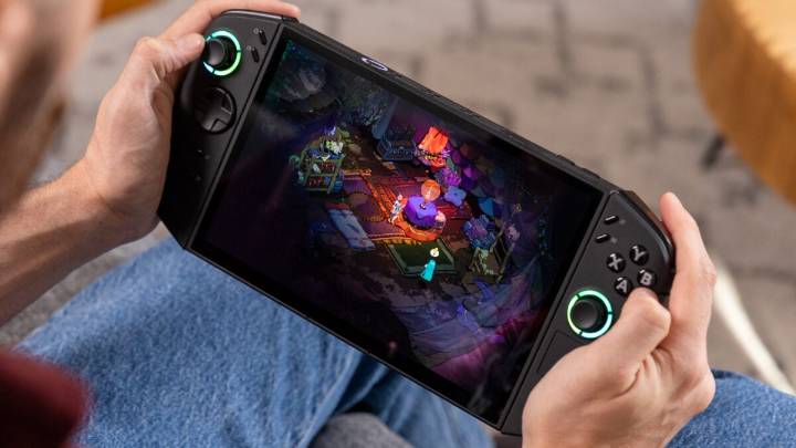 Lenovo Legion Go 2 Review: A Handheld Made For Big, Meaty Claws