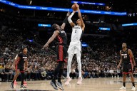 Wembanyama guía a Spurs a su 1er inicio de 5-0 con 27 puntos y 18 rebotes ante Heat – Chicago Tribune
