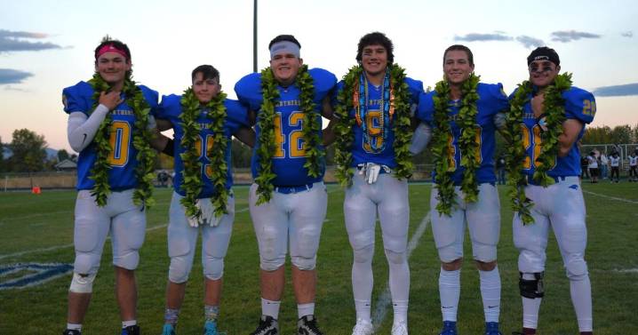 Carey football registers shutout victory on senior night