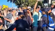 Hubo tensión en la Costanera de Paraná por la visita de Javier Milei