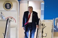 FBI investigates hunting stand with sight line to Trump’s Air Force One exit area at Palm Beach airport: report