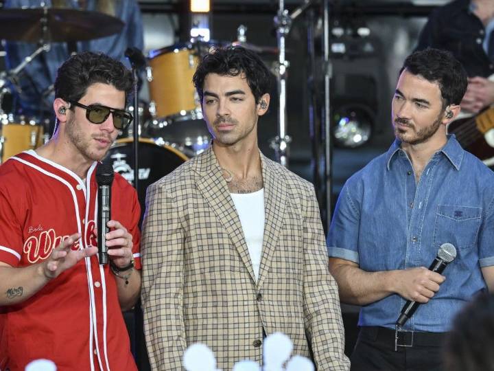 Pharrell Williams, Jonas Brothers to perform at World Series