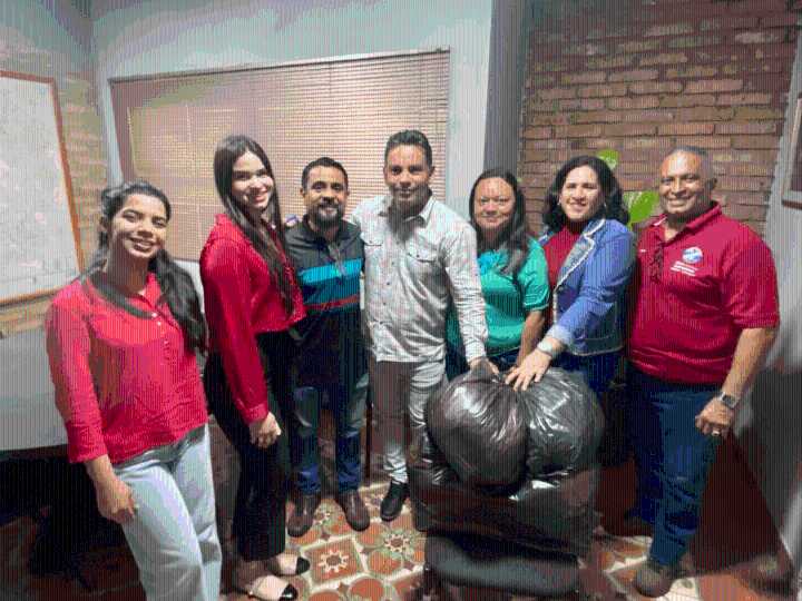 Inmobiliaria Municipal de Maracaibo entregó donativo de ropa para niños y niñas en la Fundación Niños del Sol