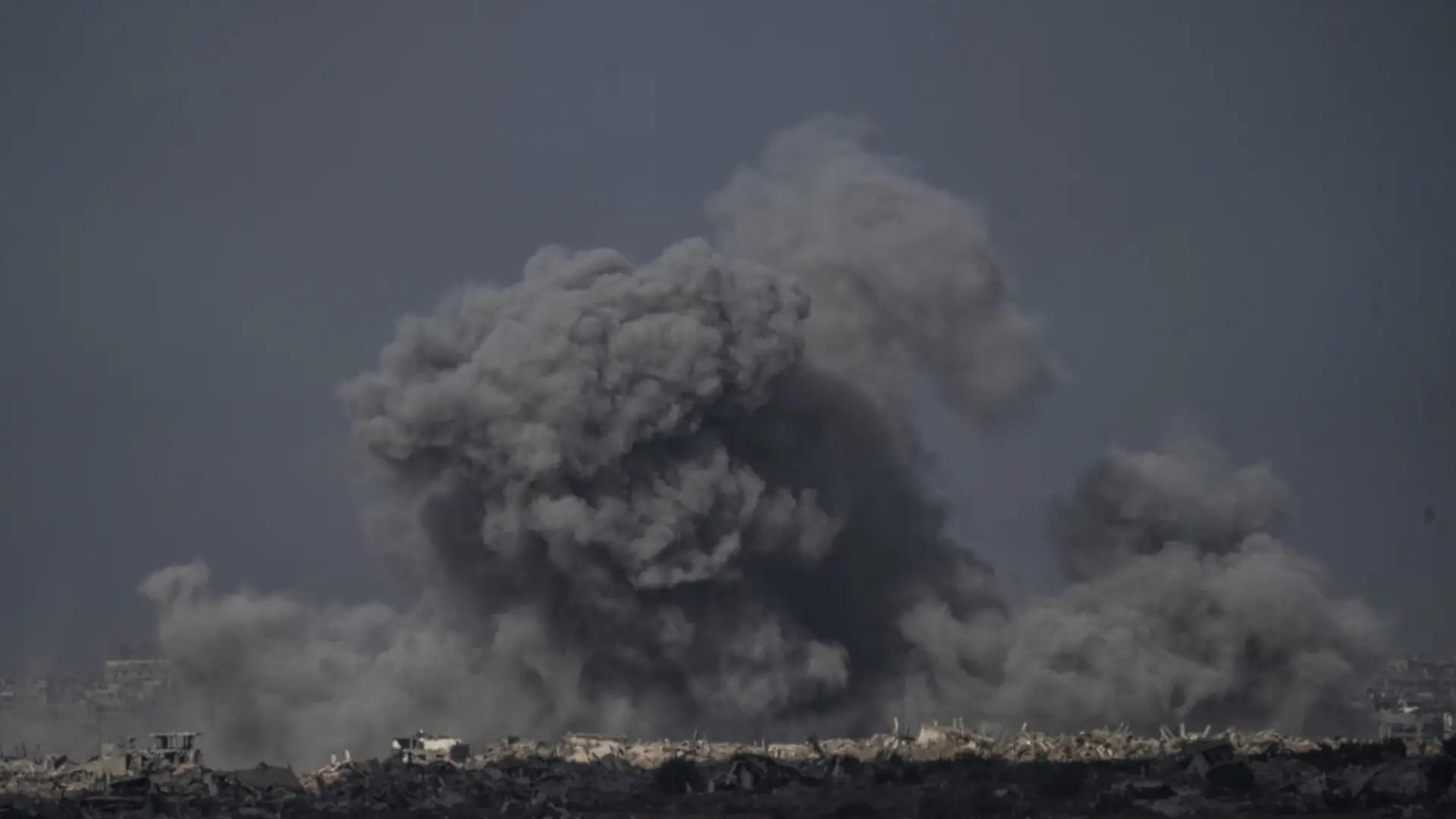 El Ejército israelí bombardea el sur de Gaza tras un enfrentamiento con Hamás