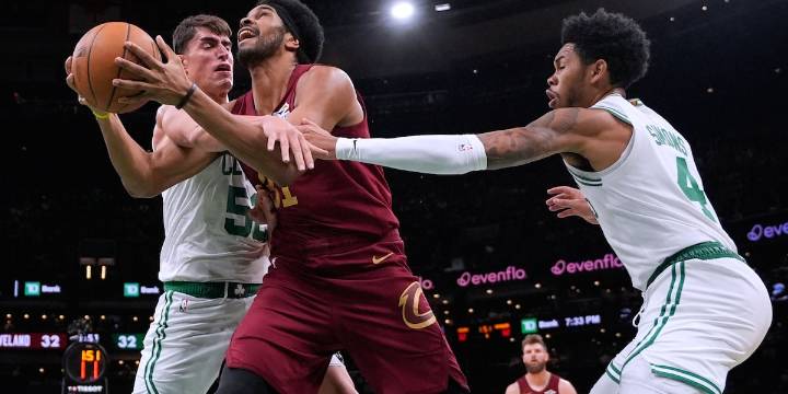 Cavs center Jarrett Allen breaks finger