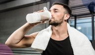 Guía completa sobre creatina y proteína inteligente para hombres