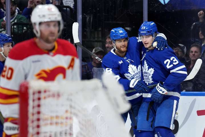 Domi scores late winner as Leafs fan Flames 4
