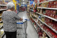 Encuesta. A días de las elecciones, el 53% de los hogares declara que no llega a fin de mes y casi el 58% contrajo deudas