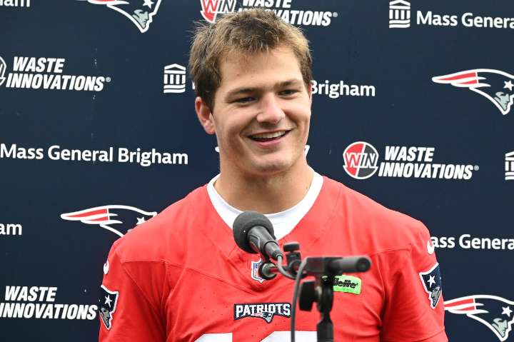 Why Patriots QB Drake Maye attended Mass. high school football game on Friday