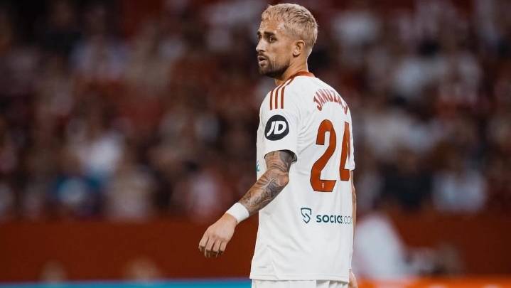 Adnan Januzaj sufre un esguince y será baja ante el FC Barcelona