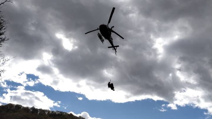 Rescate extremo en un pueblo de Navarra: un trabajador herido grave al sufrir una caída en el monte