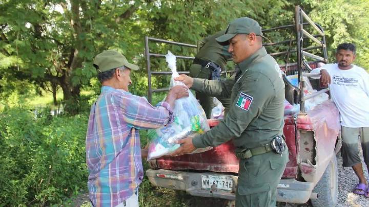 Han entregado más de 50 mil despensas y 17 mil kits de limpieza en la Huasteca