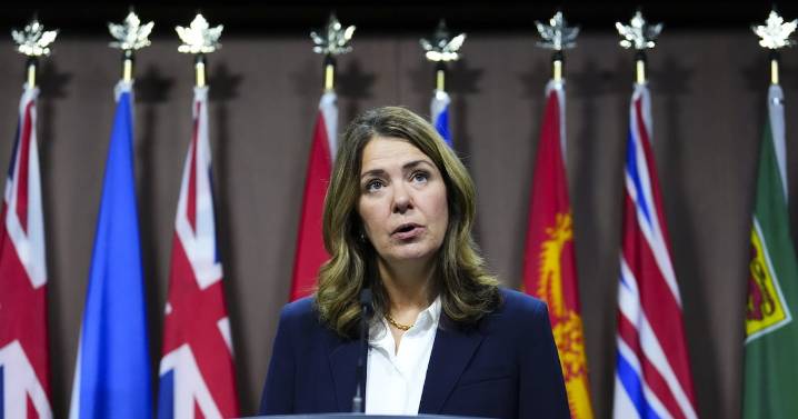 Students head back to class in Alberta after teacher strike ends