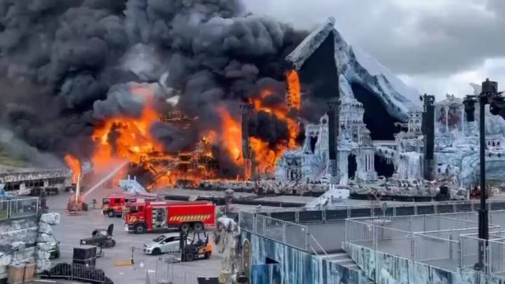 Incendio afecta escenario principal de Tomorrowland, pero el festival continúa