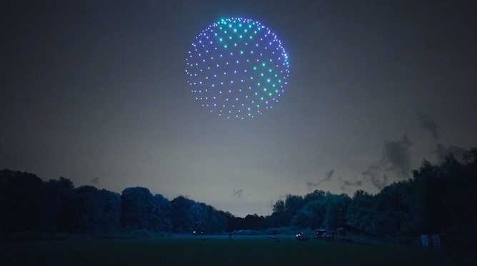 Exciting drone display at Pompano Beach Pier is free