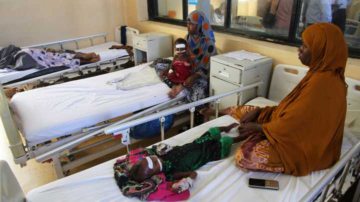 U.N. food agency to suspend food aid for 750,000 people in Somalia next month