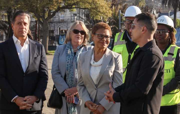 Mayor Bass Signs Order to Streamline Rebuilding of Palisades' Businesses