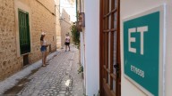 El Ayuntamiento de Sóller frena la subida de la tasa de basuras para viviendas turísticas y hoteles