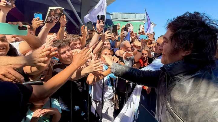 Tras los incidentes en Santa Fe, Javier Milei llegó a Entre Ríos para reunirse con Rogelio Frigerio