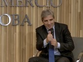 Caputo llevó calma por el dólar, pero advirtió por las próximas reformas y dejó un mensaje electoral: "Un voto no kirchnerista que no vaya a LLA será un voto perdido"