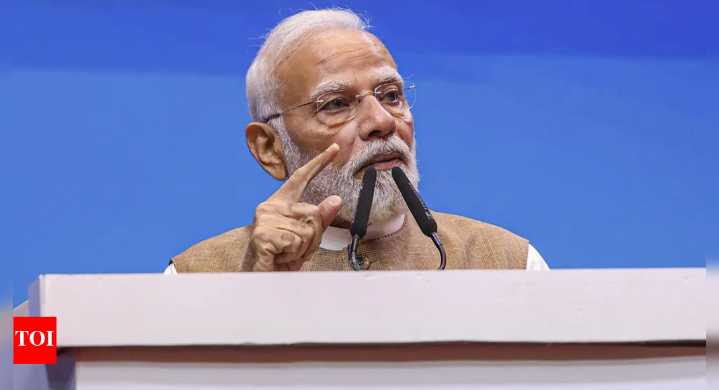 PM Modi to Congress: Who took call not to hit Pakistan post