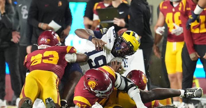 Michigan falls out of AP Top 25 after USC loss, Indiana leaps into Top 3